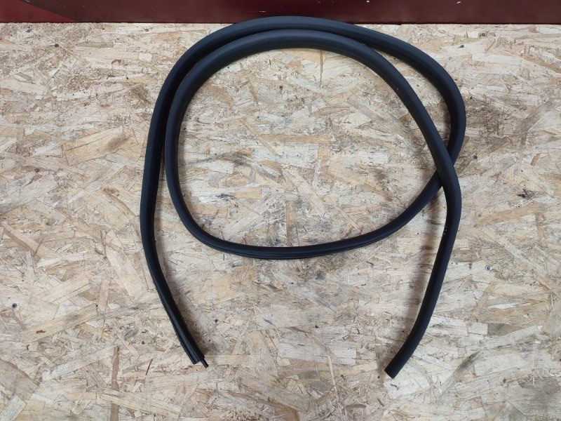 Уплотнитель проема      двери