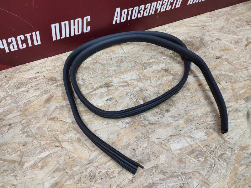 Уплотнитель проема      двери