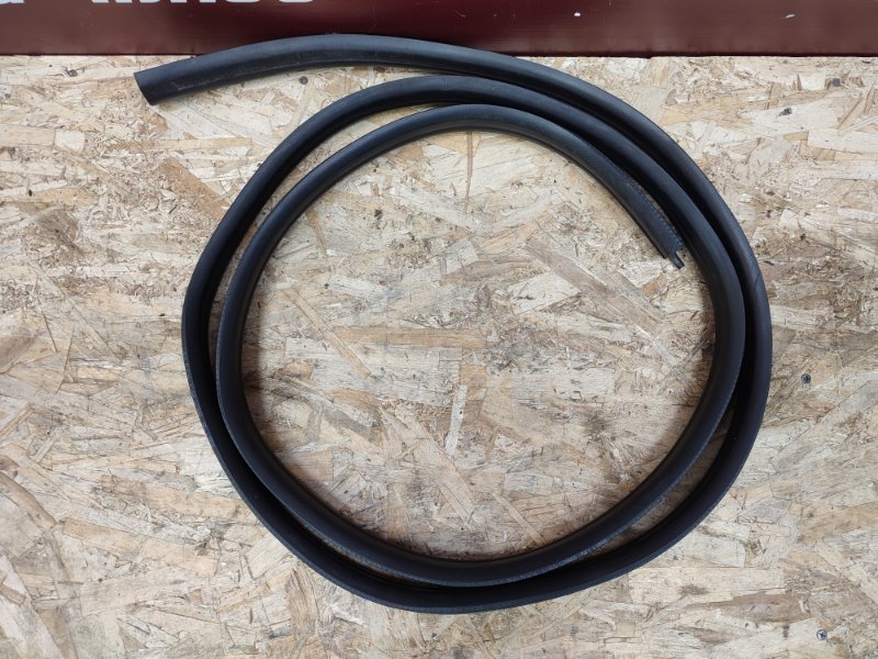 Уплотнитель проема      двери