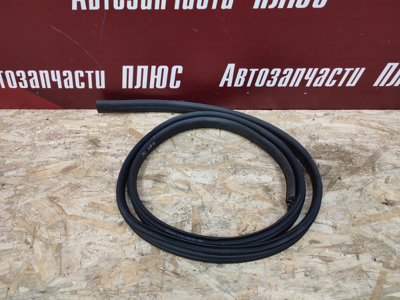 Уплотнитель проема      двери