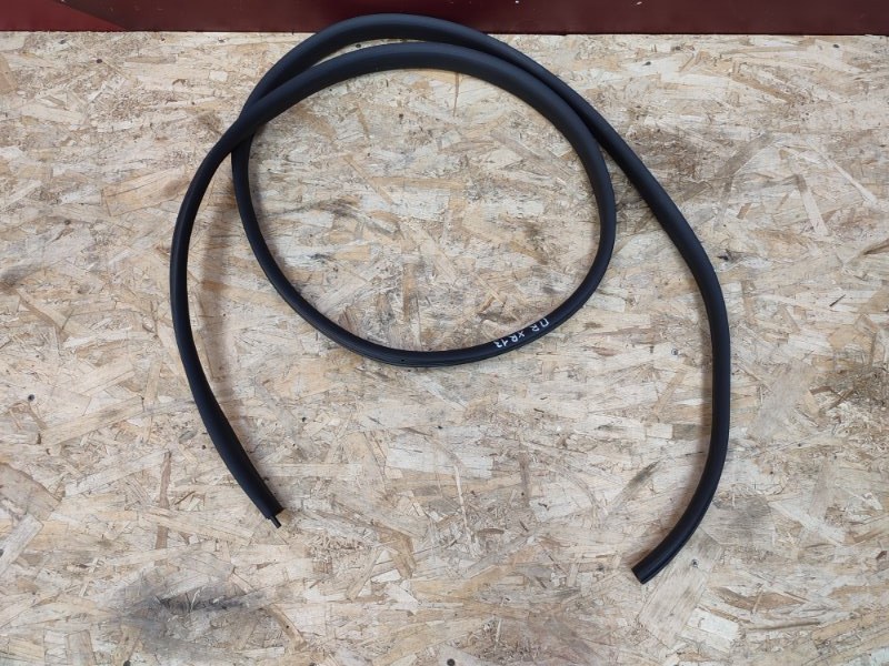 Уплотнитель проема      двери