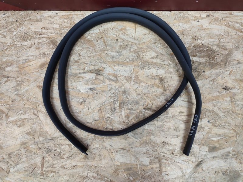 Уплотнитель проема      двери