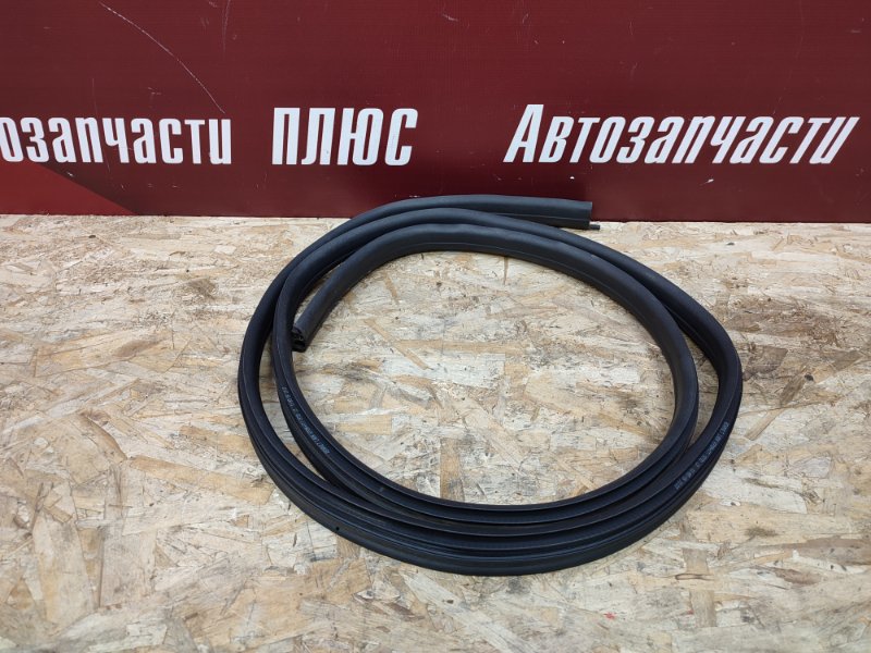 Уплотнитель проема      двери