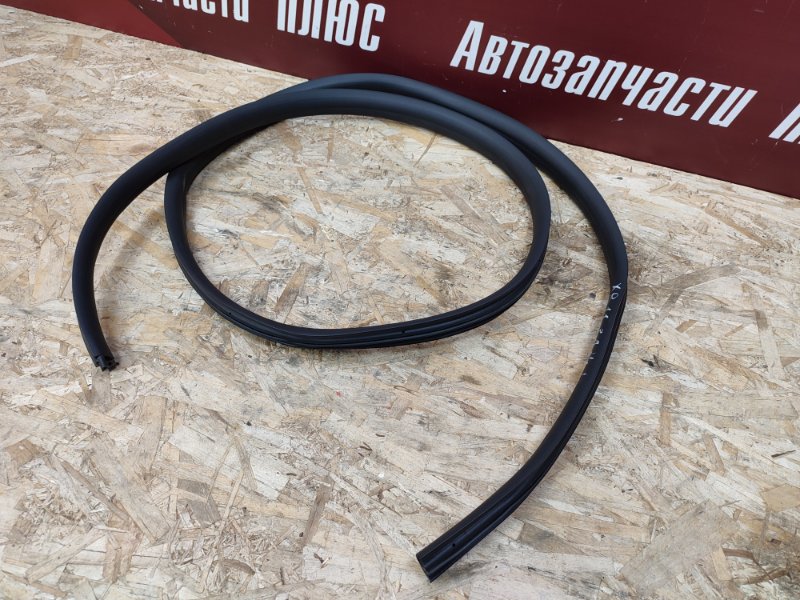 Уплотнитель проема      двери