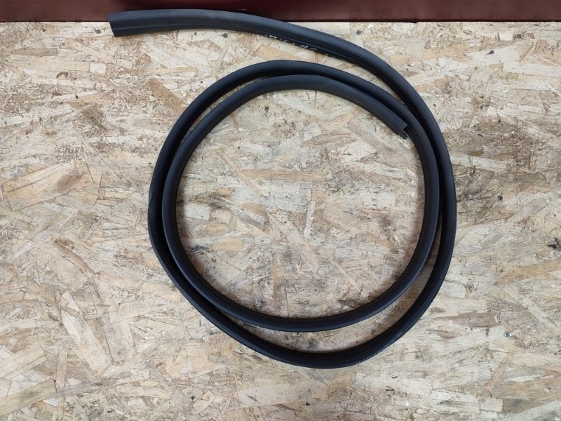 Уплотнитель проема      двери