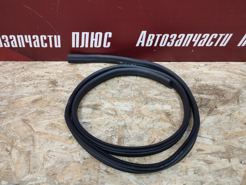 Уплотнитель проема      двери