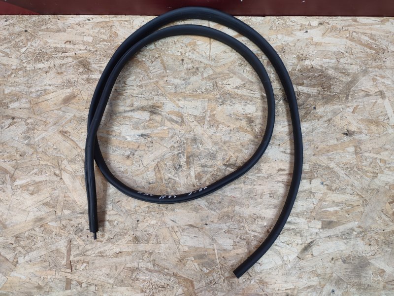 Уплотнитель проема      двери