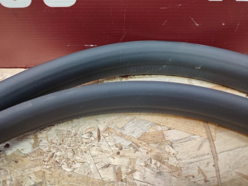 Уплотнитель проема      двери