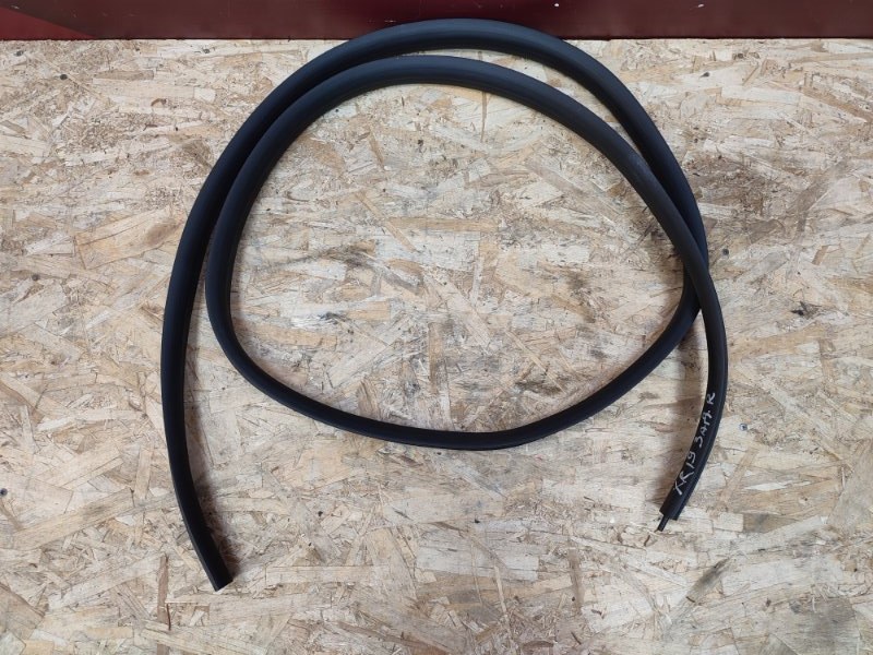 Уплотнитель проема      двери