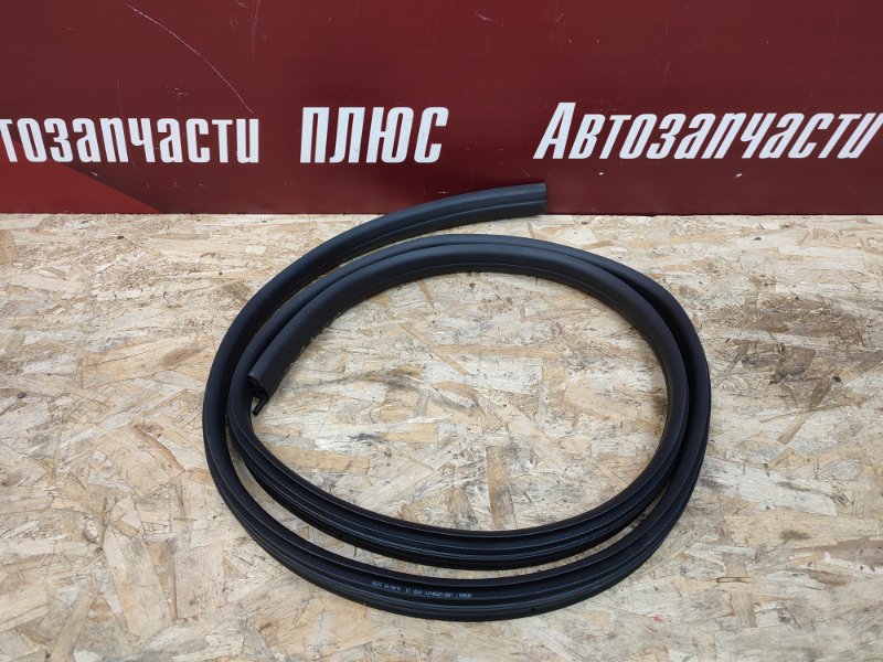 Уплотнитель проема      двери