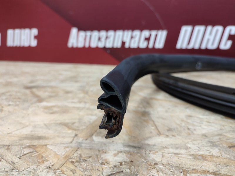 Уплотнитель проема      двери