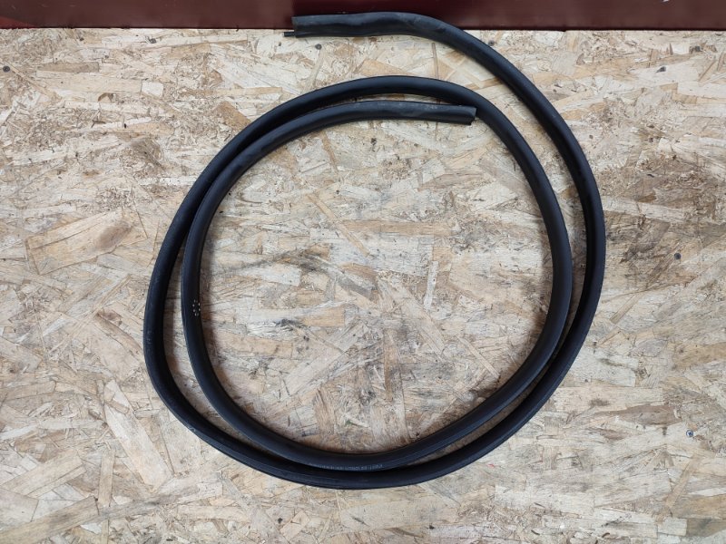 Уплотнитель проема      двери