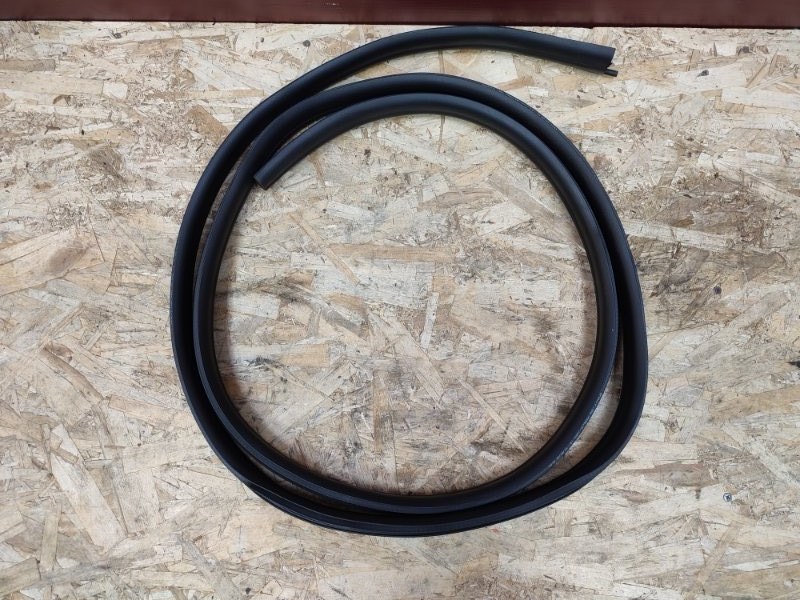 Уплотнитель проема      двери