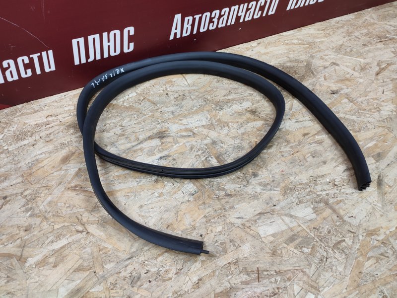 Уплотнитель проема      двери