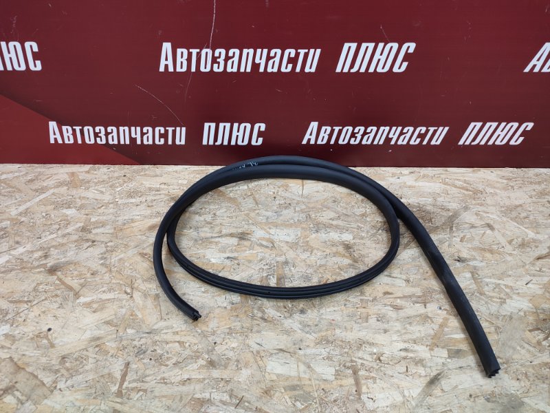 Уплотнитель проема      двери