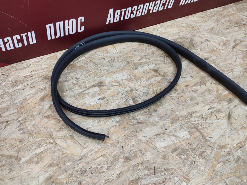 Уплотнитель проема      двери