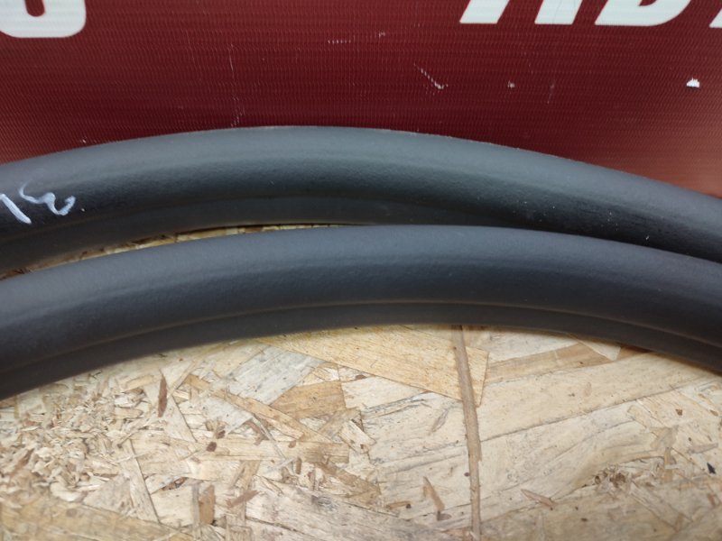 Уплотнитель проема      двери