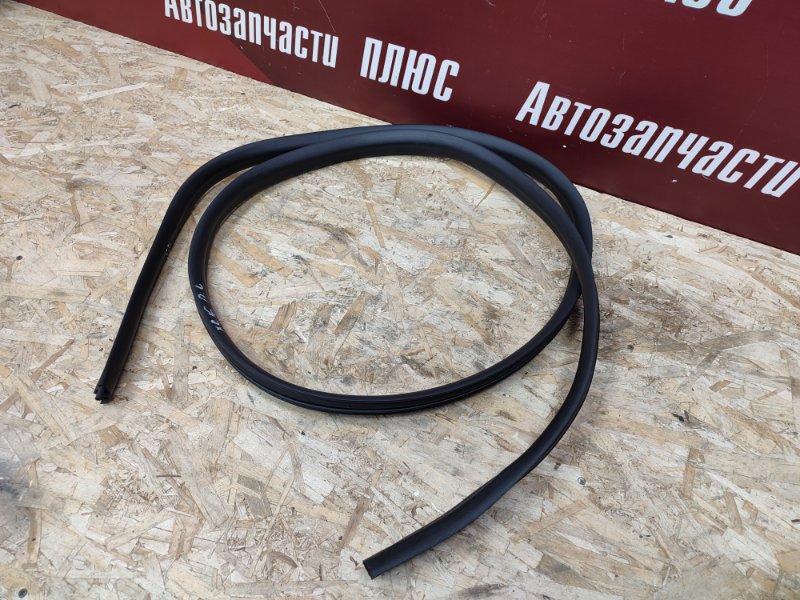 Уплотнитель проема      двери