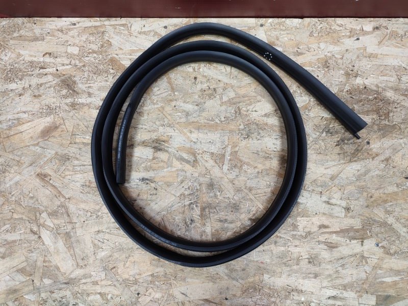 Уплотнитель проема      двери