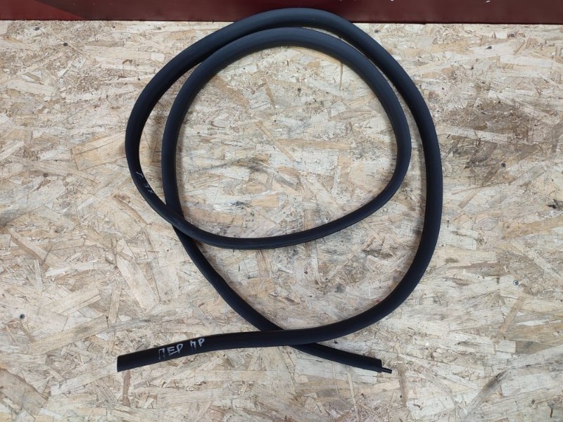 Уплотнитель проема      двери