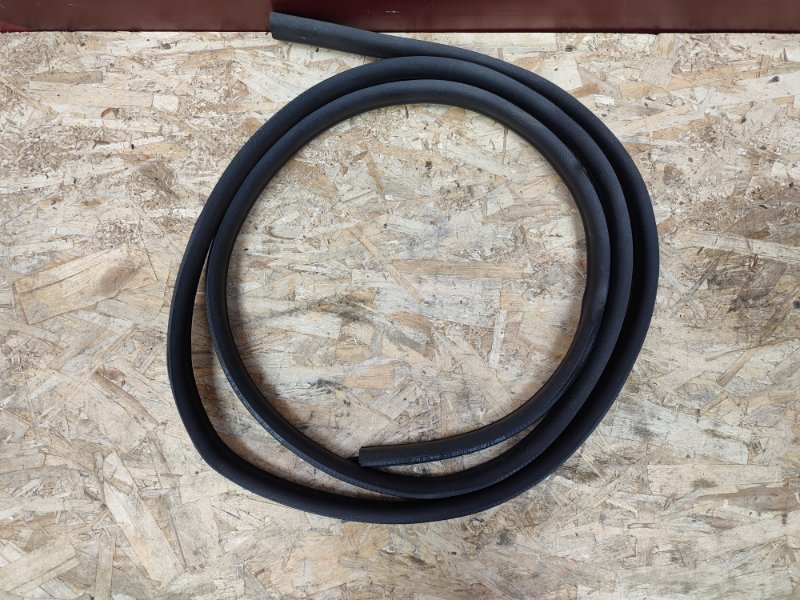 Уплотнитель проема      двери