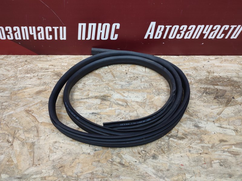 Уплотнитель проема      двери