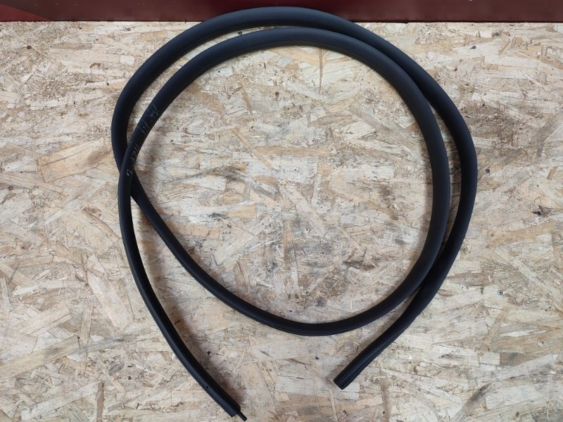 Уплотнитель проема      двери