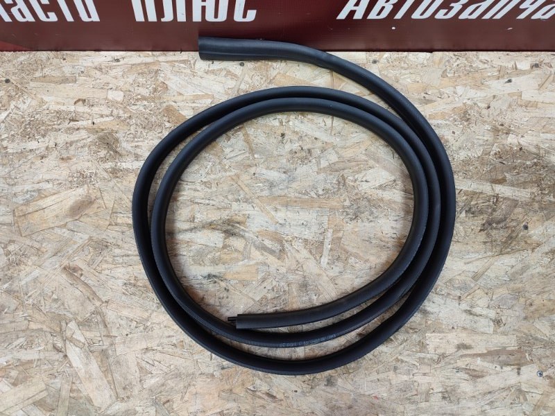 Уплотнитель проема      двери