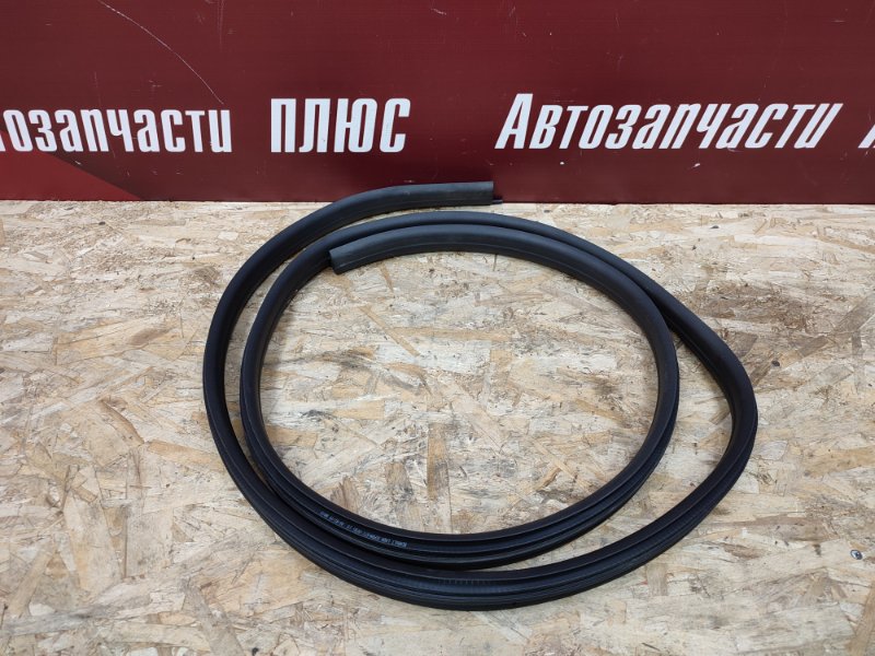 Уплотнитель проема      двери