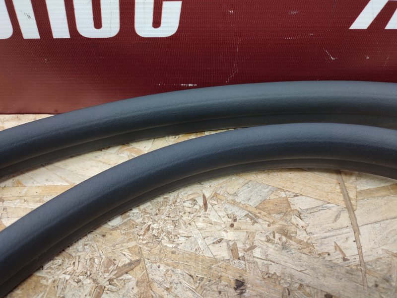 Уплотнитель проема      двери