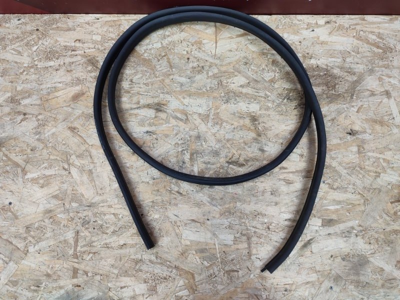 Уплотнитель проема      двери