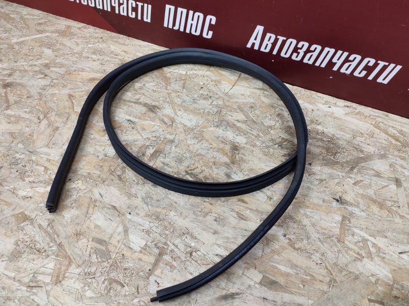 Уплотнитель проема      двери