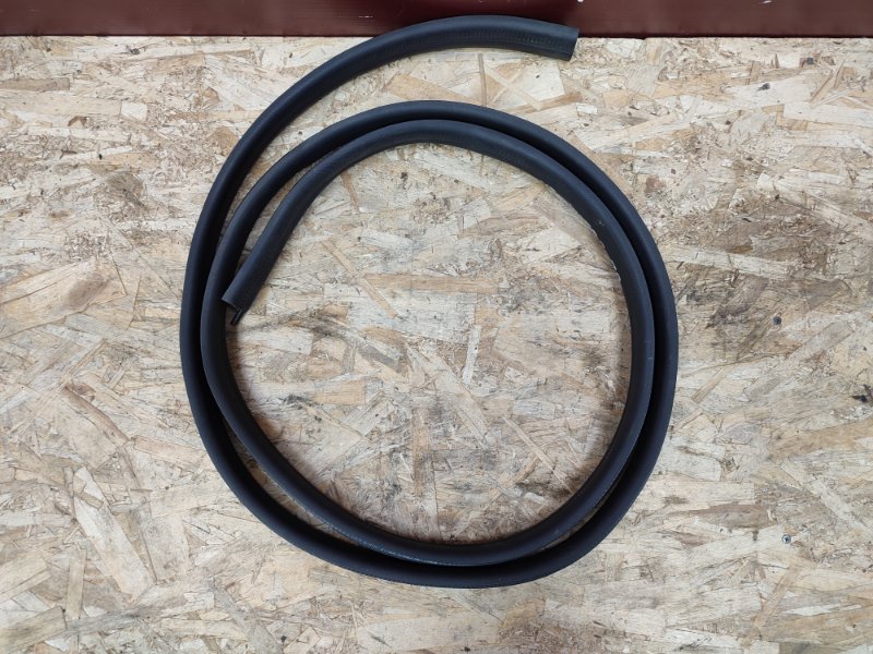 Уплотнитель проема      двери