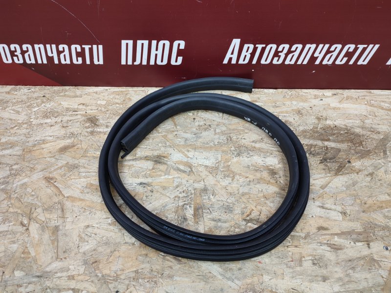 Уплотнитель проема      двери