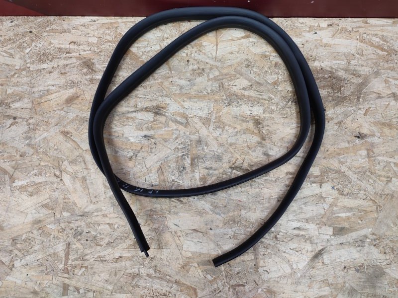 Уплотнитель проема      двери