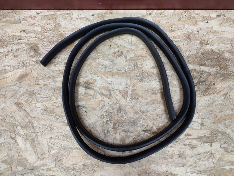 Уплотнитель проема      двери