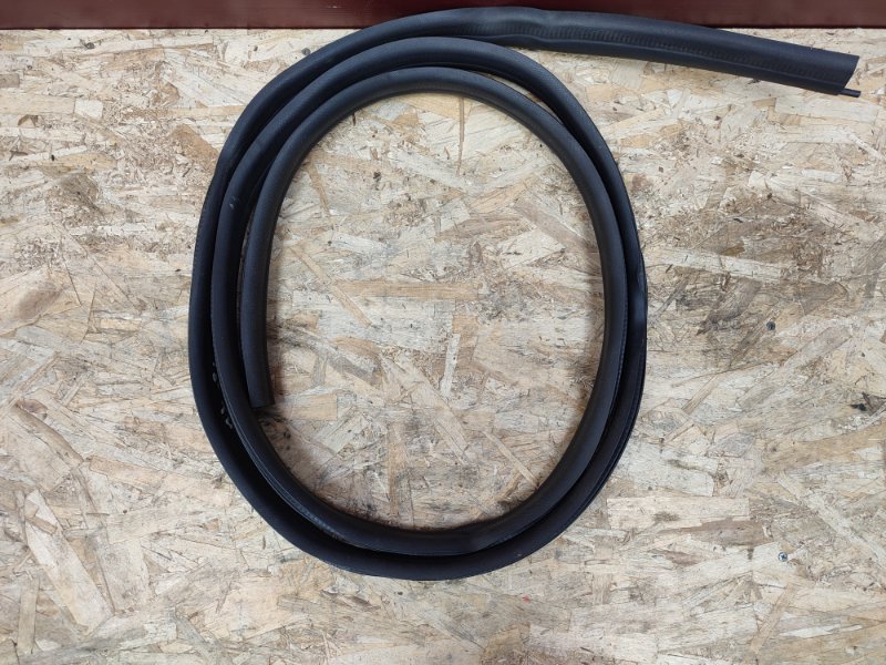 Уплотнитель проема      двери