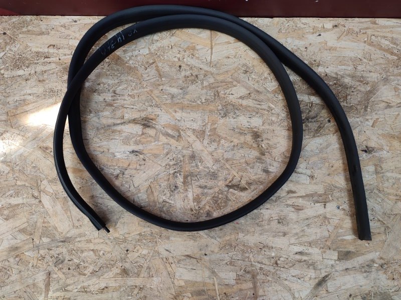 Уплотнитель проема      двери