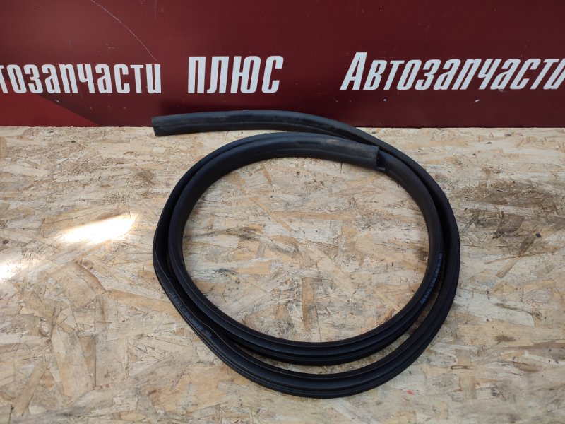 Уплотнитель проема      двери