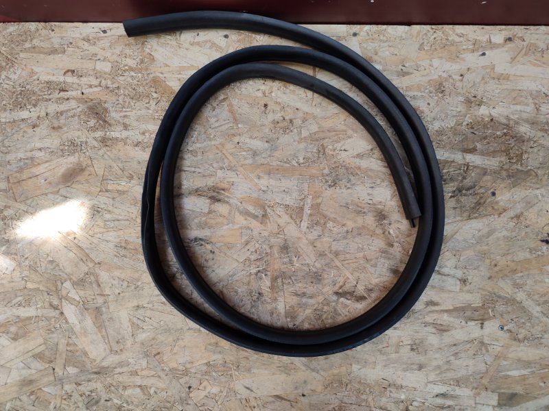 Уплотнитель проема      двери