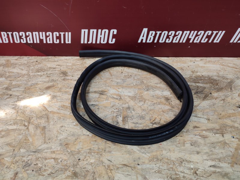 Уплотнитель проема      двери