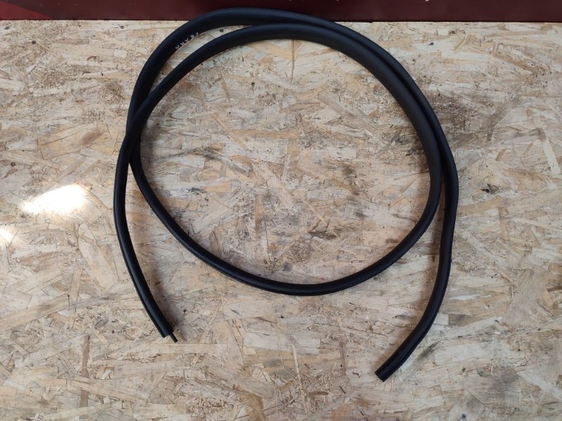 Уплотнитель проема      двери