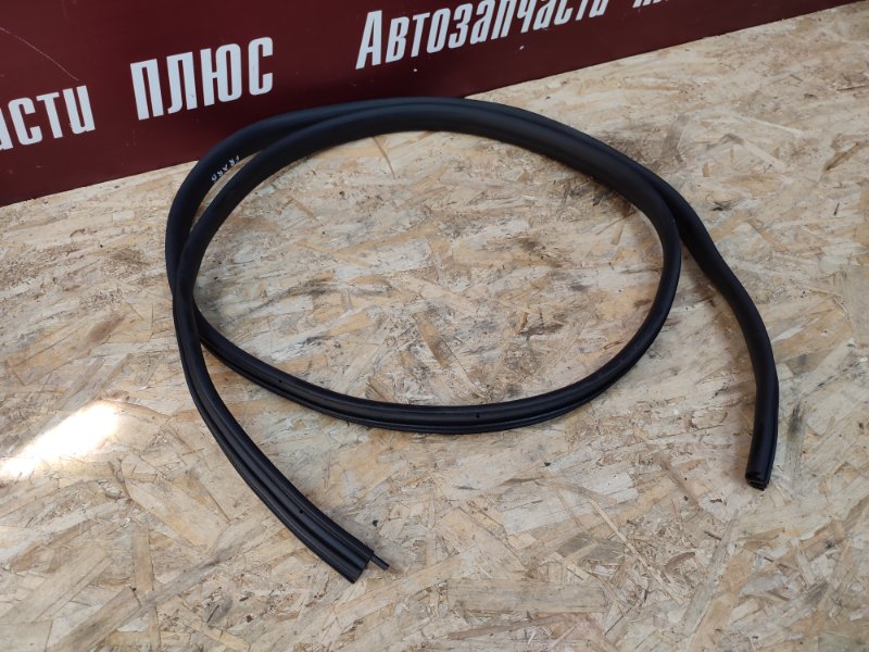 Уплотнитель проема      двери