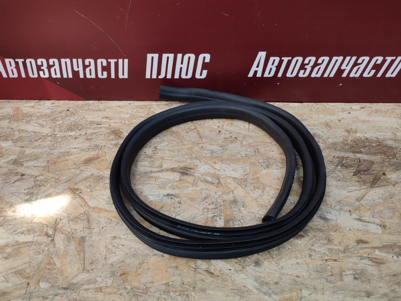 Уплотнитель проема      двери