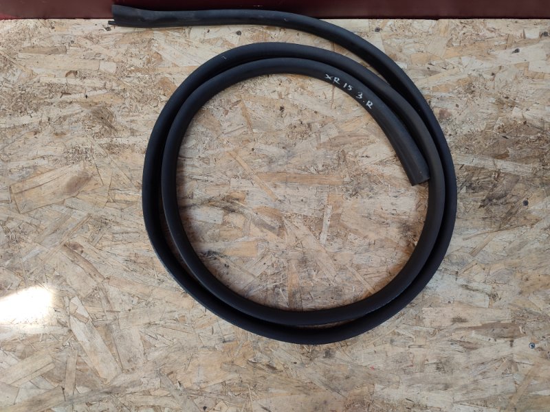 Уплотнитель проема      двери