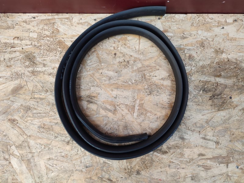 Уплотнитель проема      двери