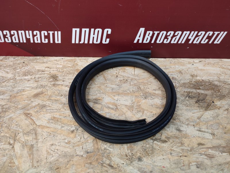 Уплотнитель проема      двери