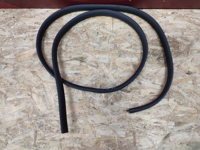 Уплотнитель проема      двери