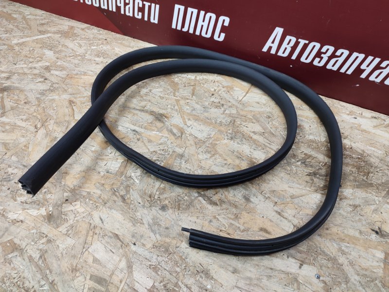 Уплотнитель проема      двери