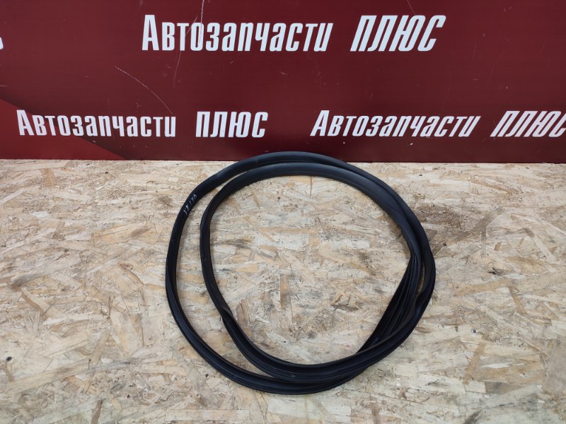 Уплотнитель двери